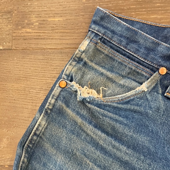 Wrangler Men's Relaxed Fit Blue Jeans - Picture 3 of 5